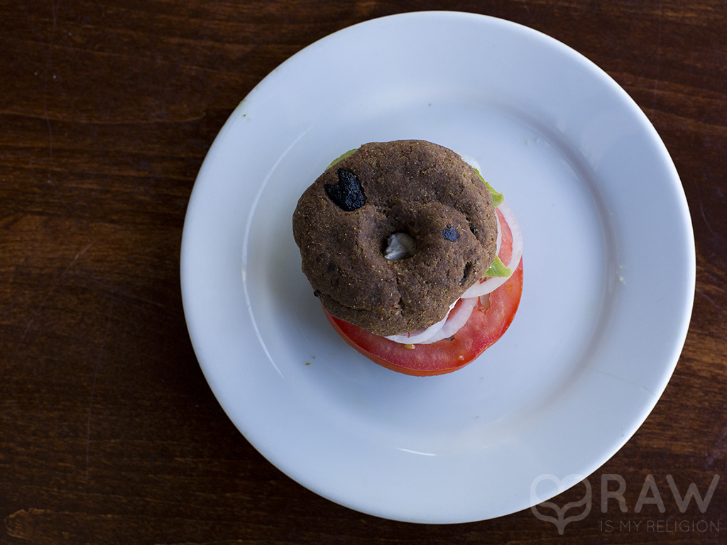 Raw vegan Breakfast Bagel - Rawvolution