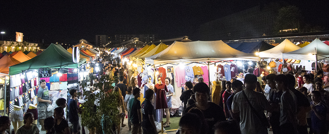 Bangkok Rot Fai Train Night Market