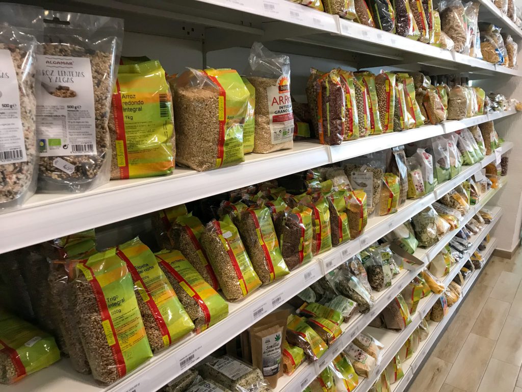 Bionatura Supermarket veganes und Bioessen in Malaga.