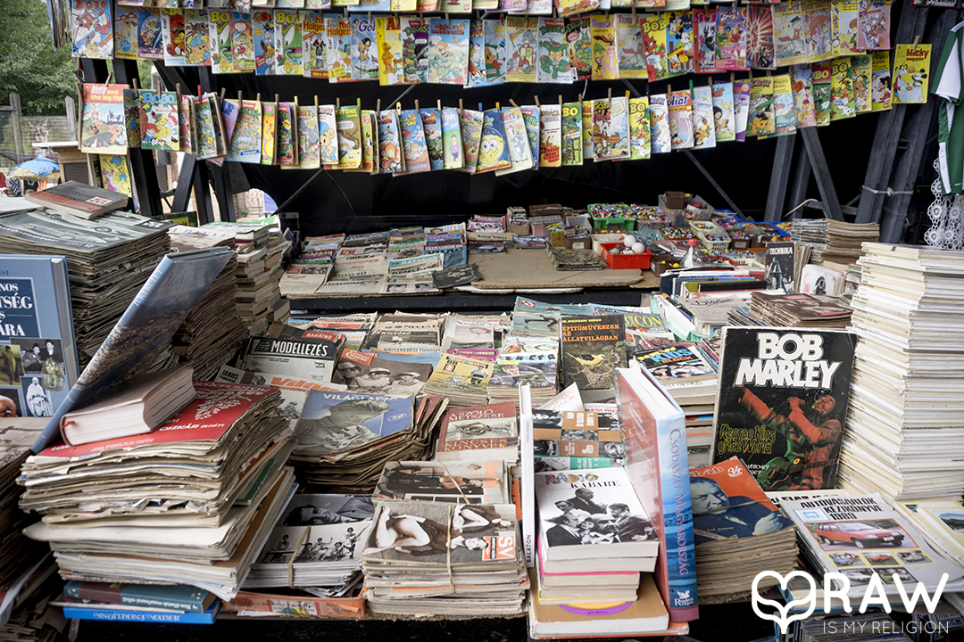 PECSA Bolhapiac Flea market Budapest books comic books