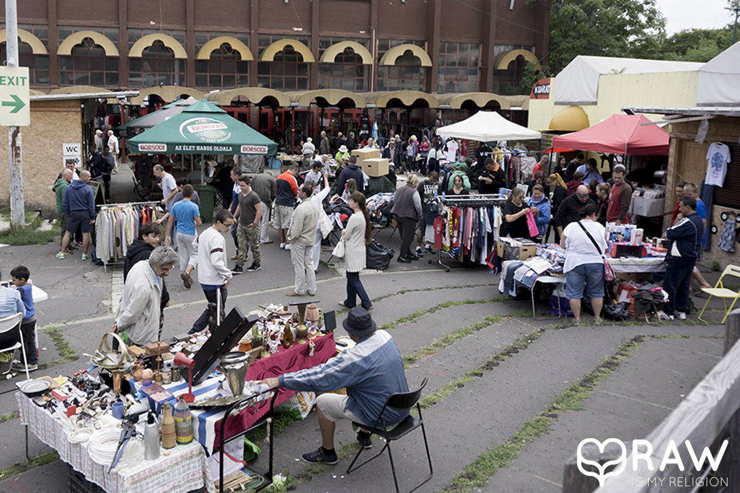 PECSA Bolhapiac Flea market Budapest stands copy