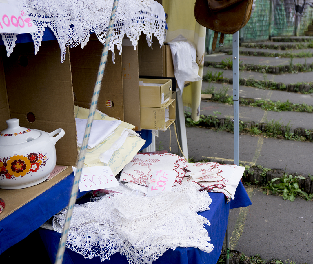 PECSA Bolhapiac Flea market Budapest towels sheets hand made