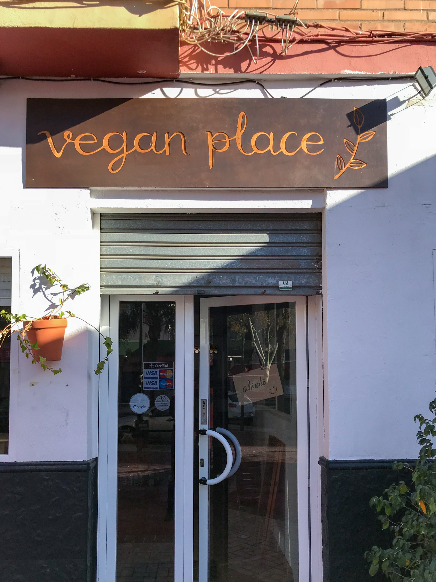 Vegan Place veganer Laden in Malaga, Spanien.