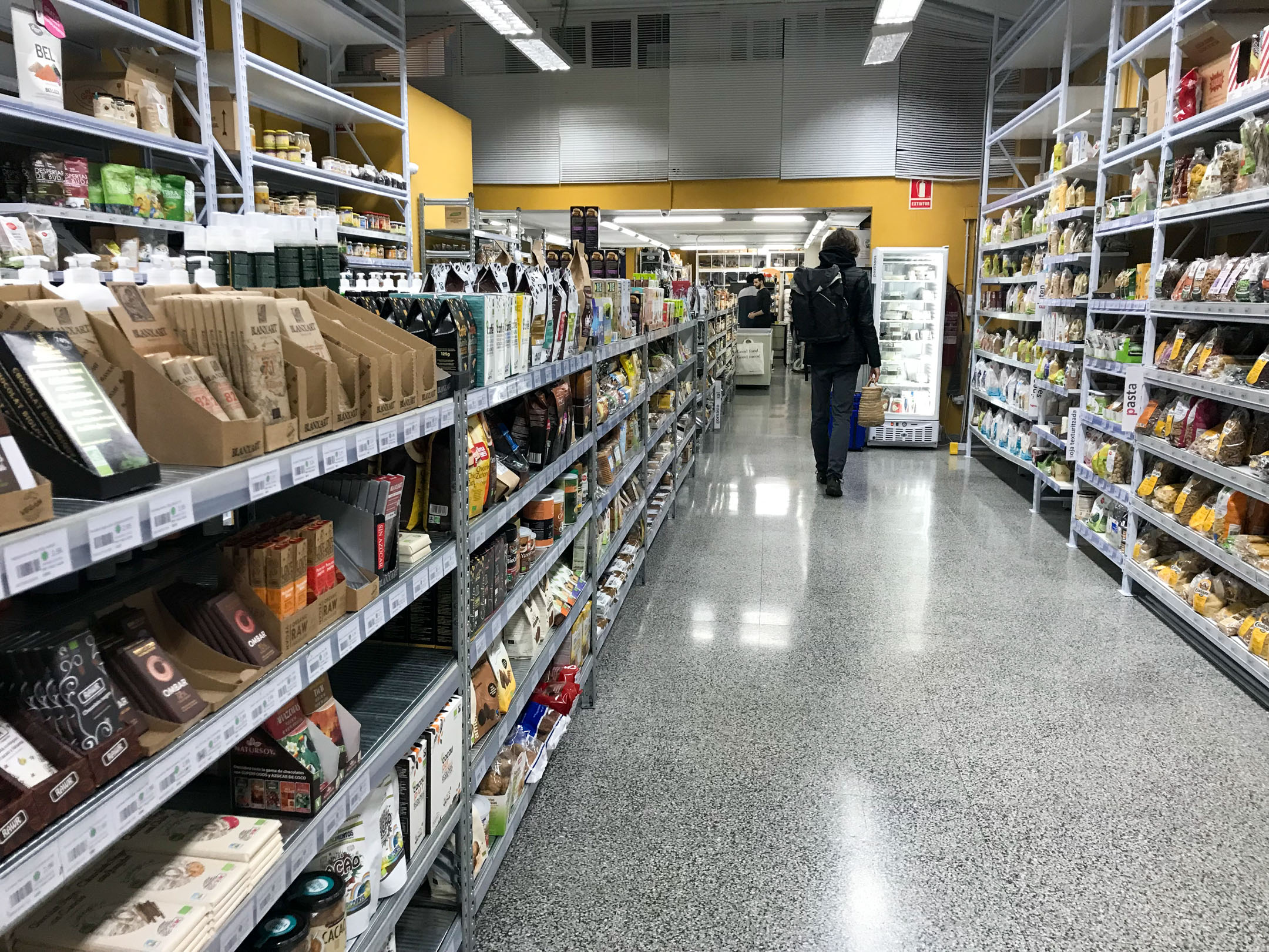 Vegan in Barcelona Ecocentre Supermercado Vegano.