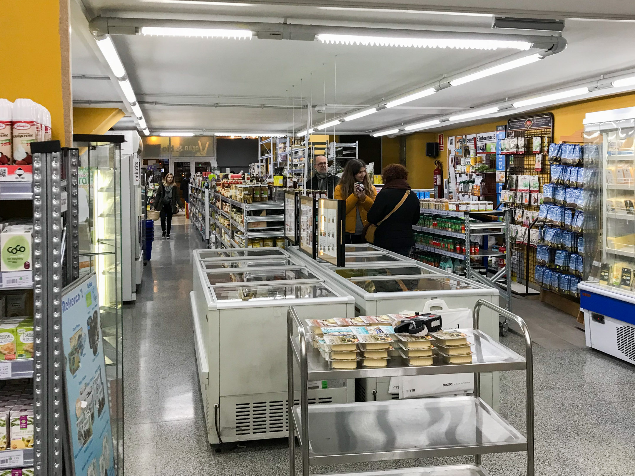 Vegan in Barcelona Ecocentre Supermercado Vegano.