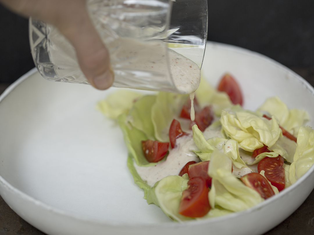 falafel salad dressing raw vegan