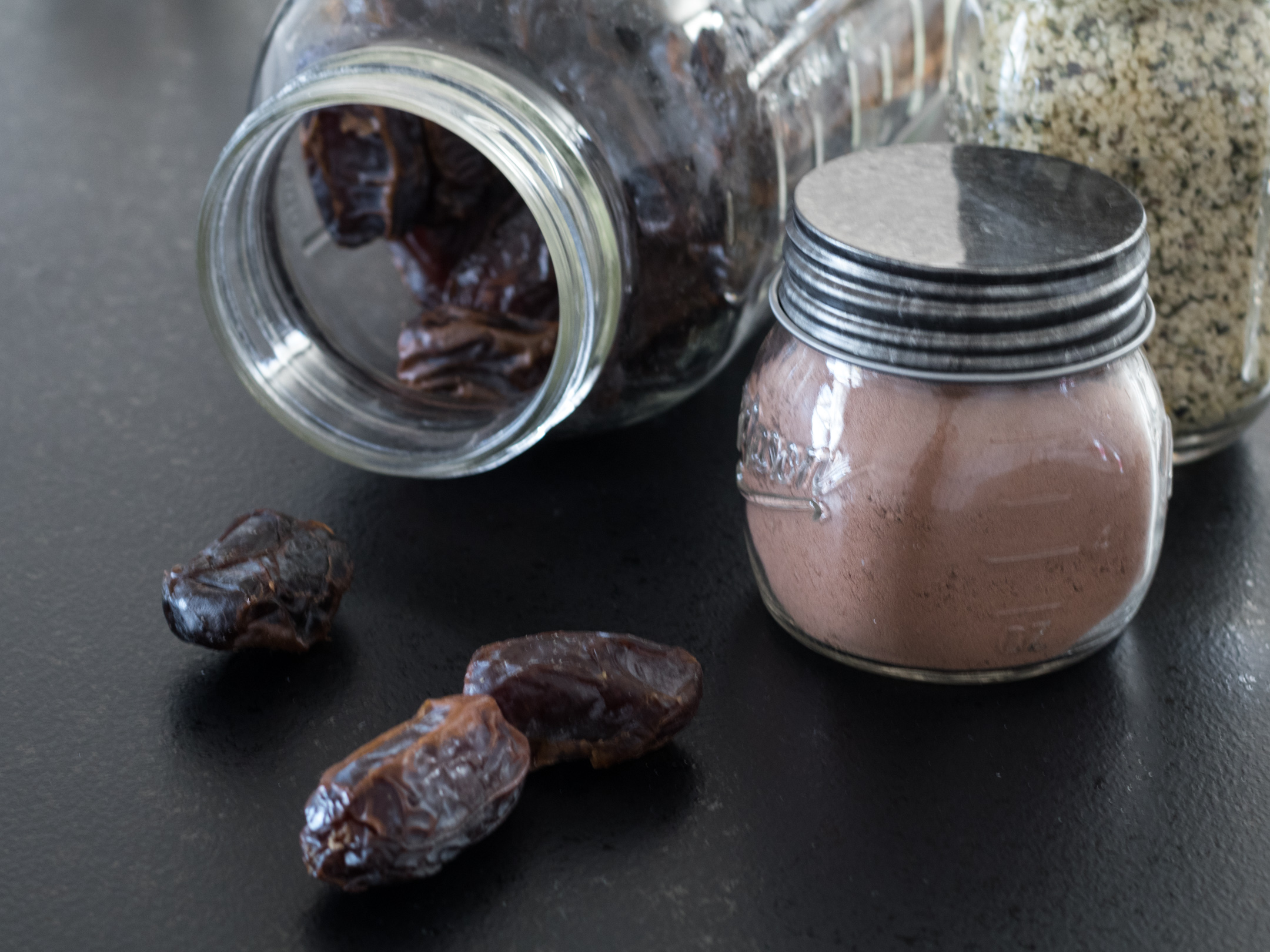 Medjool raw vegan dates