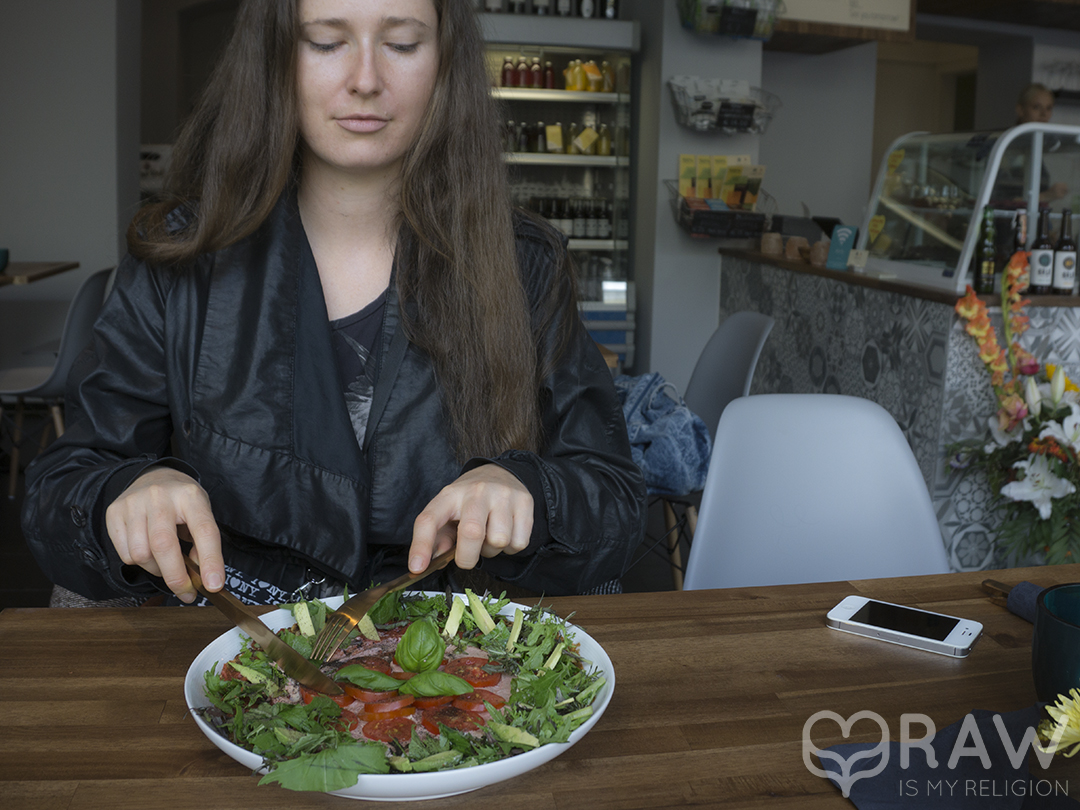 pizza rawastic berlin raw vegan restaurant