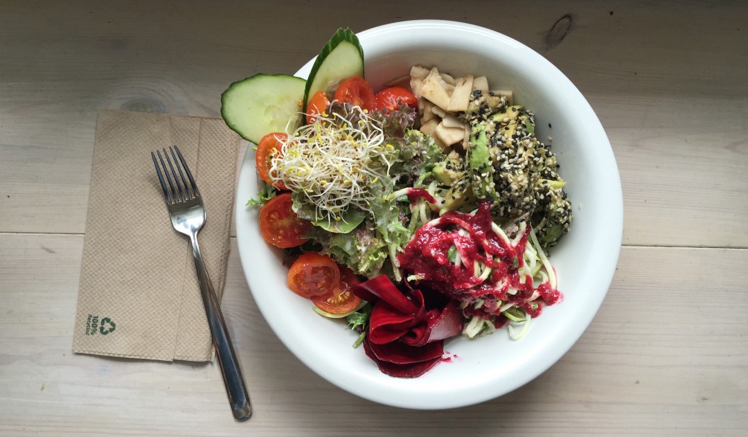 salad beet garden salad the bowl restaurant raw vegan berlin veganz