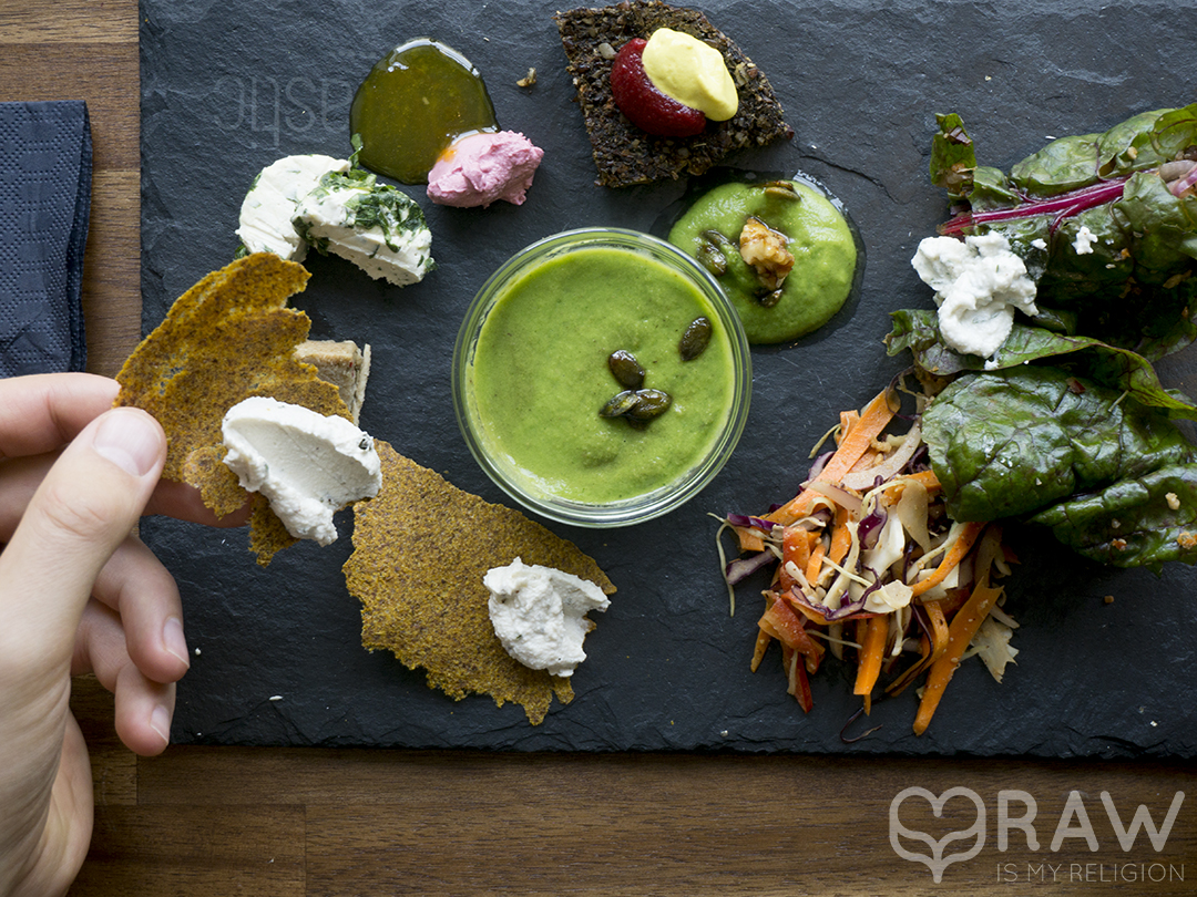 sampler plate rawastic berlin raw vegan restaurant